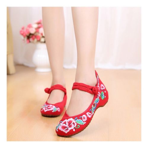 Old Beijing Cloth Shoes National Style Embroidered Shoes Square Dance Shoes Slip