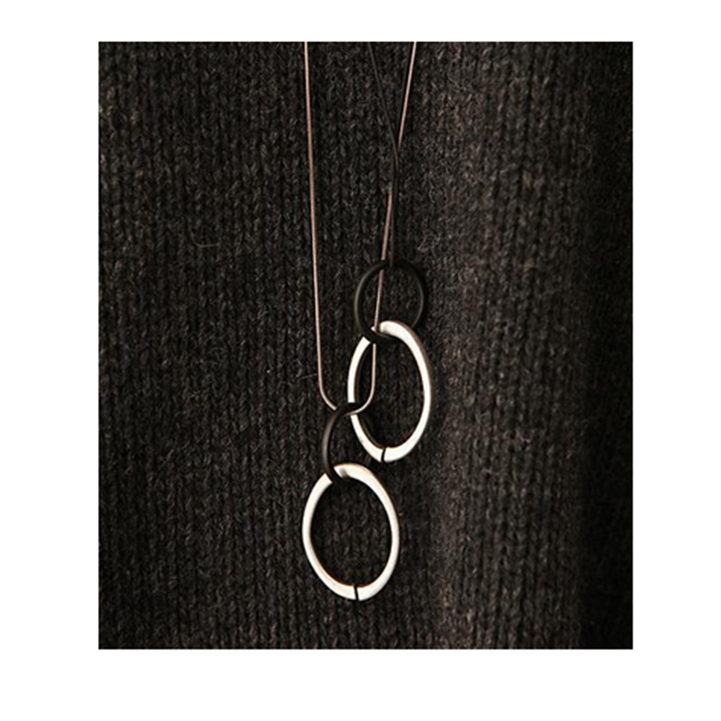 New Fashionable Sweater Necklace Euroepan Fashionable Necklace Ornament Alloy Circle Long Necklace - Mega Save Wholesale & Retail