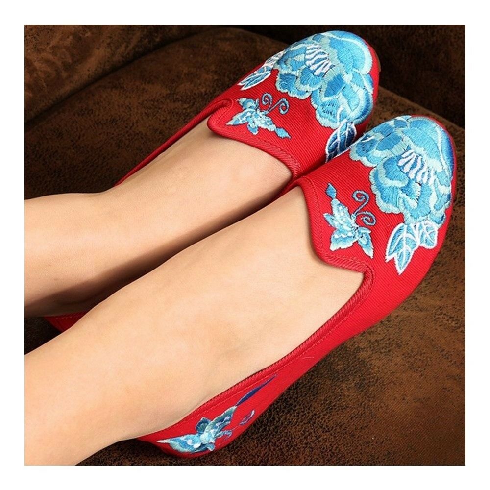 Old Beijing Cloth Embroidered Shoes Small White Shoes   red