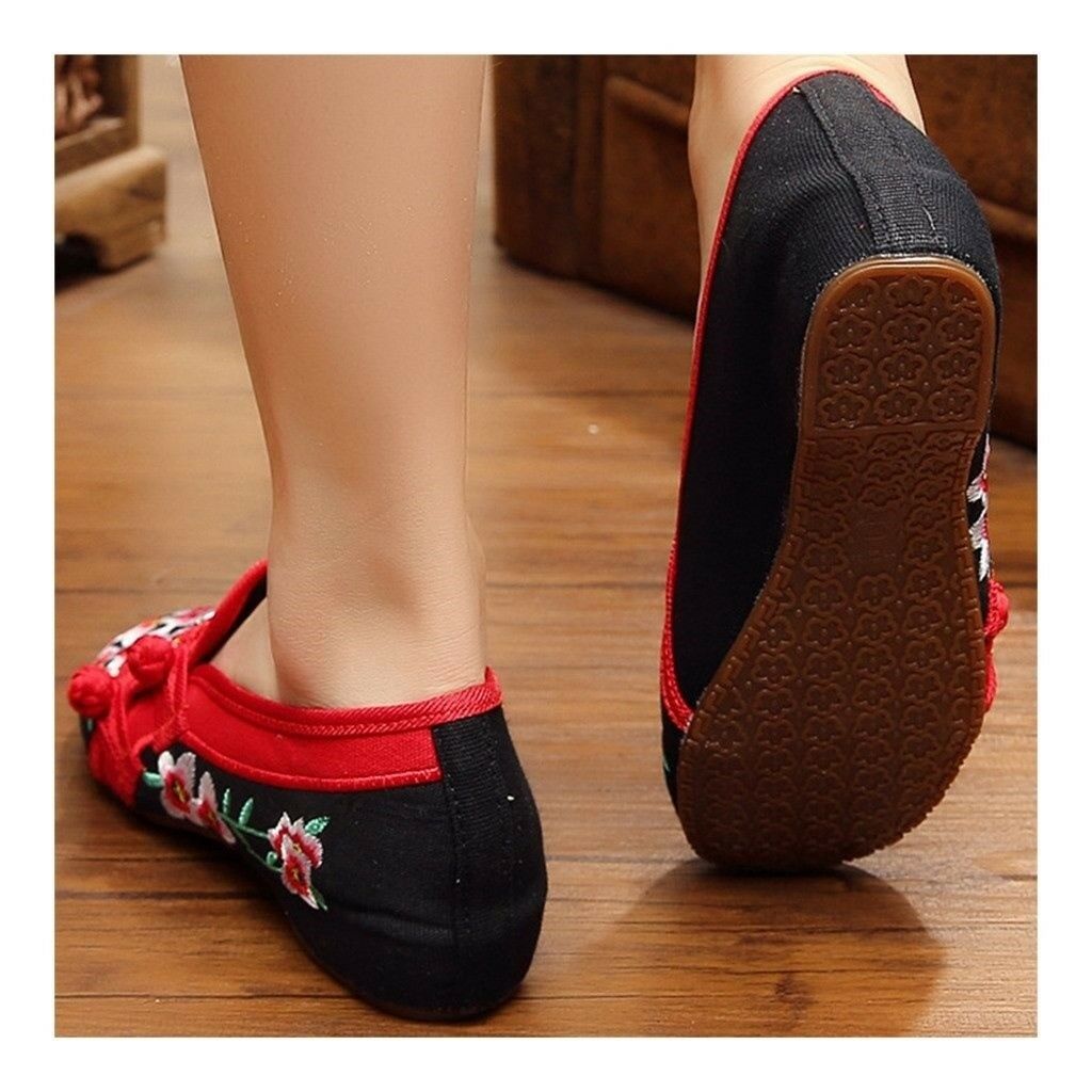 Old Beijing Cloth Shoes Embroidered National Style Cowhells