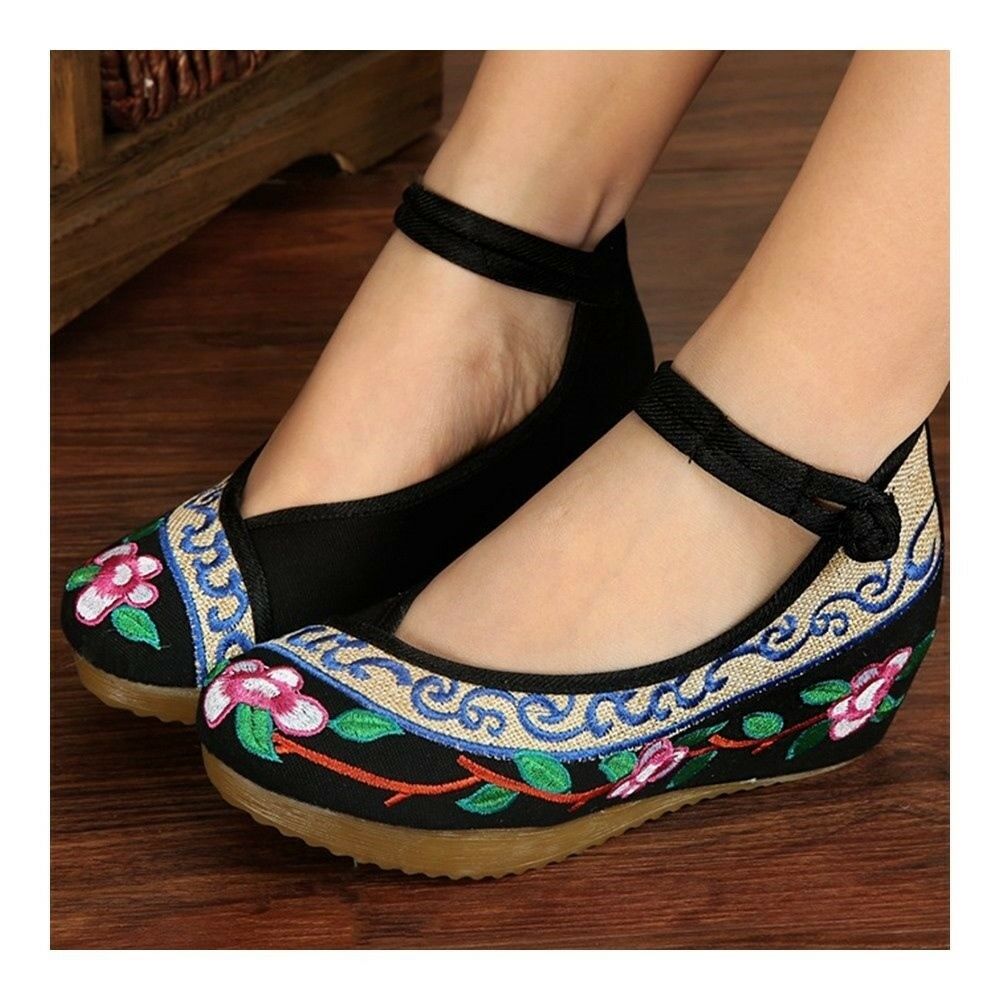 Old Beijing Cloth Embroidered Shoes Casual   black
