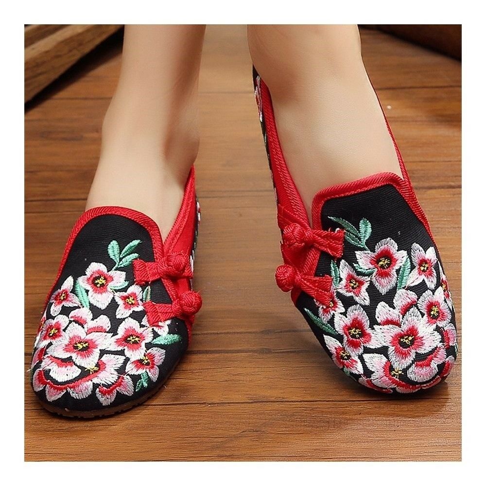 Old Beijing Cloth Shoes Embroidered National Style Cowhells