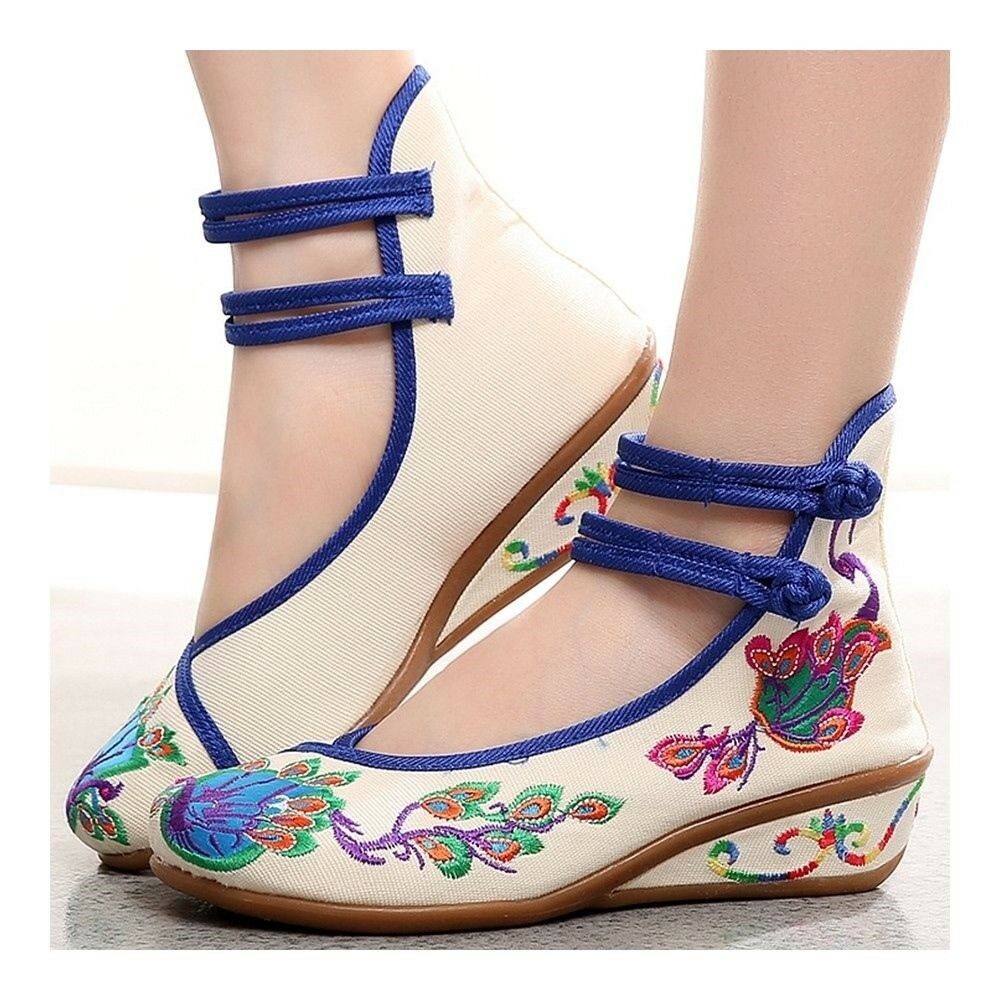 Peacock Old Beijing Cloth Shoes   white