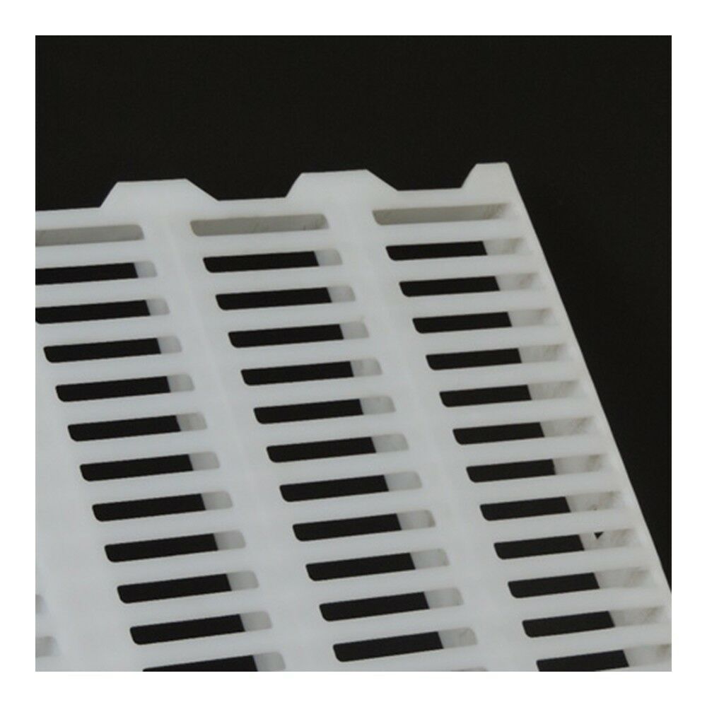 White Piglet Pig Plastic Floor Board Dung Mesh 70x70