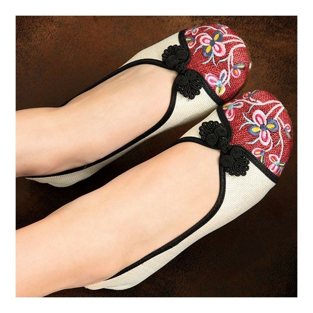 Peacock Old Beijing Cloth Embroidered Shoes   white