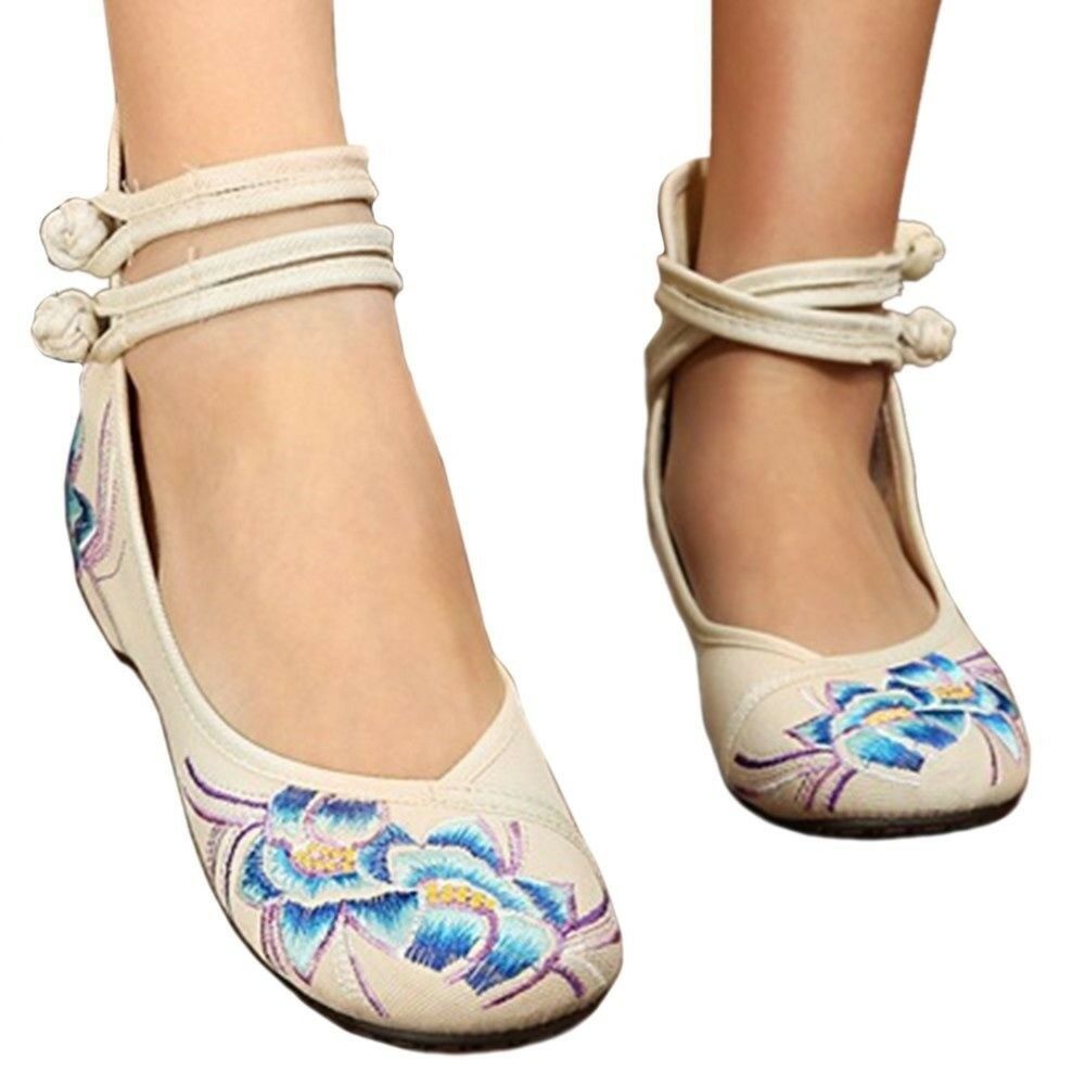 Small White Shoes Old Beijing Cloth Embroidered Shoes   white