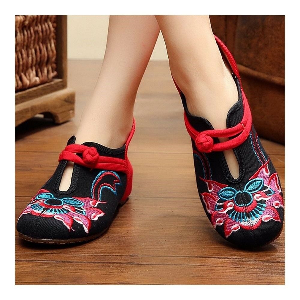 Old Beijing Cloth Shoes Embroidered Casual