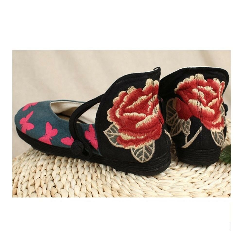 Old Beijing Cloth Embroidered Shoes Strong Cloth Soles