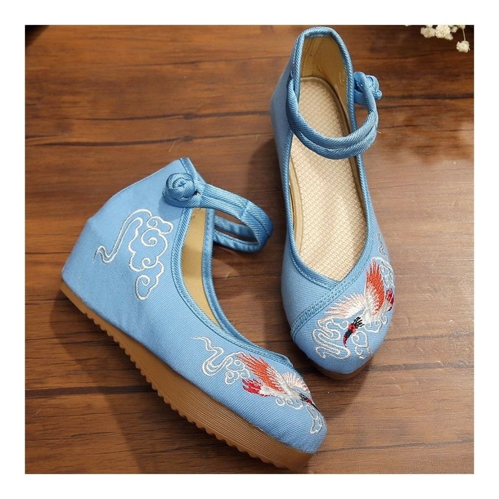 Old Beijing Cloth Shoes Phoenix Embroidered Increased whitin    light jeans