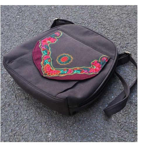 New Yunnan Fashionable National Style Embroidery Bag Stylish Featured Shoulders