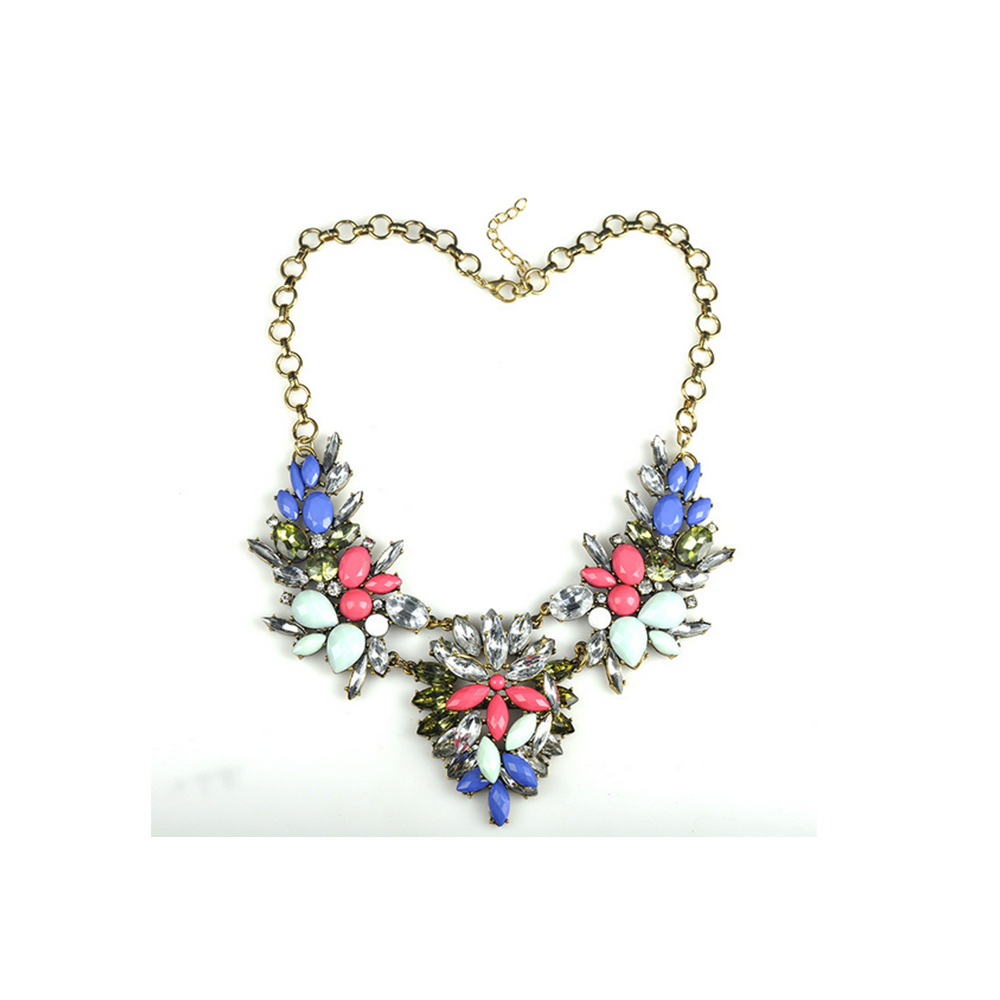 We accustomed to machine's sound and prosperous city, what we get and what wo lose when we turn our head? European Big Brand Exaggerated Ornament High-end Zircon Banquet Necklace Woman - Mega Save Wholesale & Retail