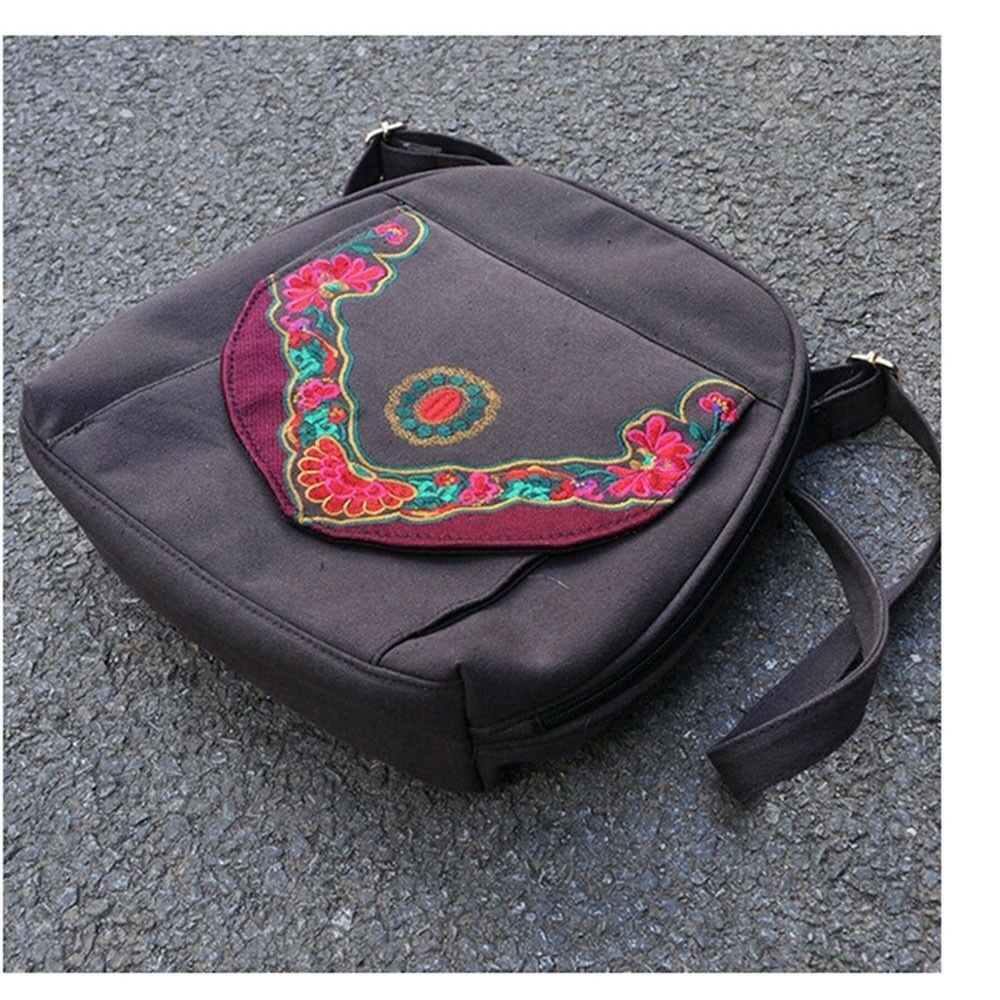 New Yunnan Fashionable National Style Embroidery Bag Stylish Featured Shoulders