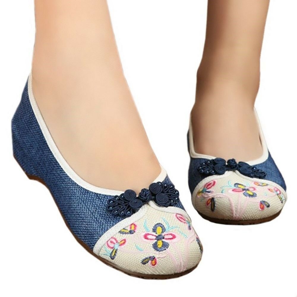 Peacock Old Beijing Cloth Embroidered Shoes   blue