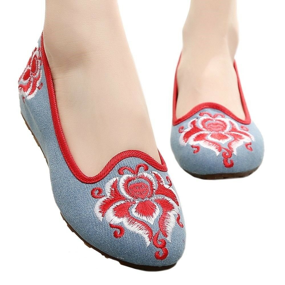 Kite Pointed Old Beijing Cloth Embroidered Shoes   blue
