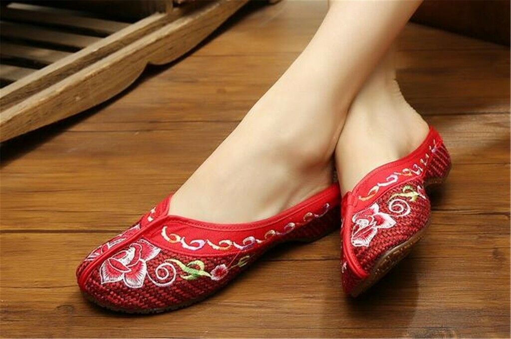 Chinese Embroidered Shoes Women Cotton sandals drag Red