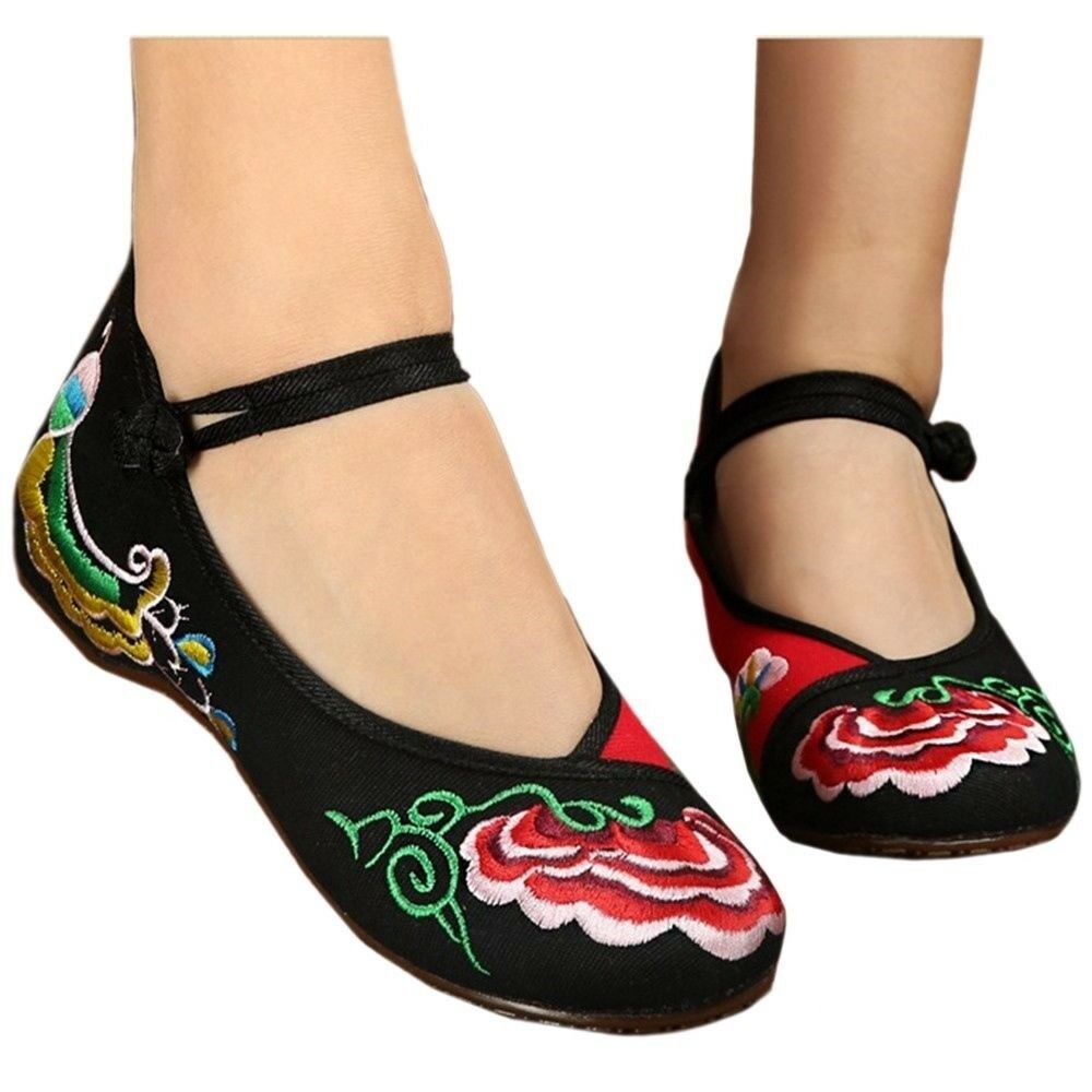 Old Beijing Cloth Embroidered Shoes Casual   red black