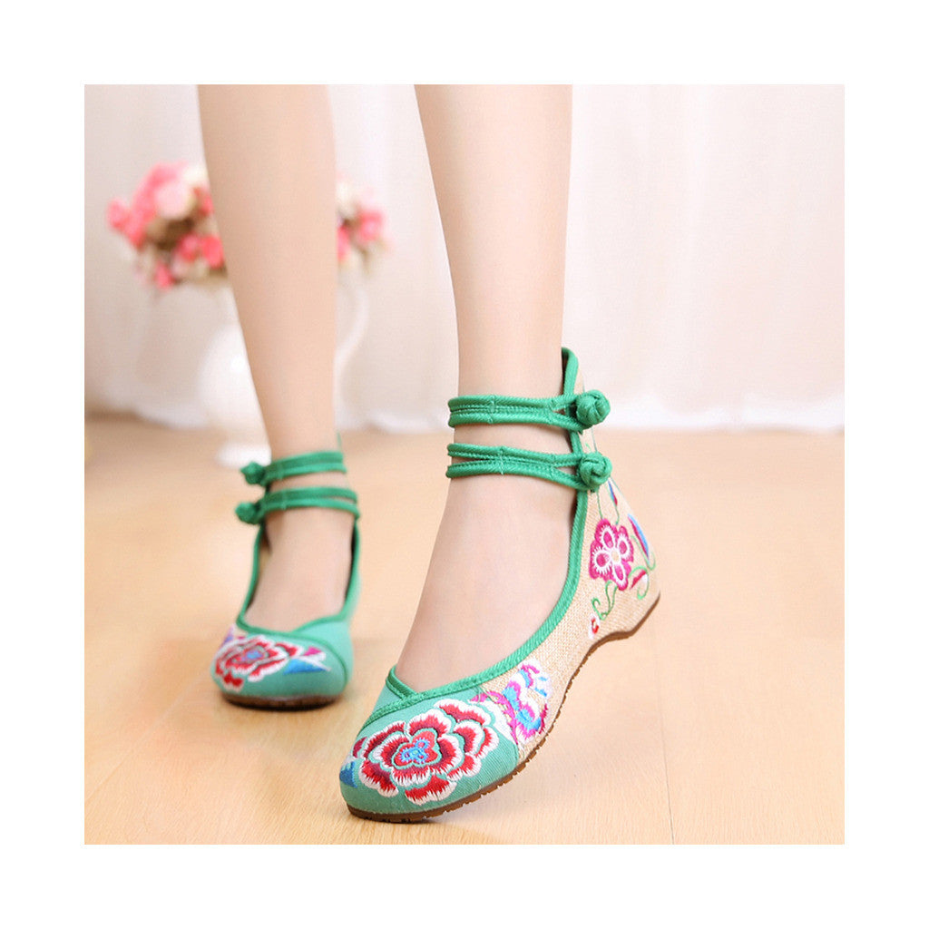 Old Beijing Embroidered High Heeled Shoes in Casual Vintage Slipsole Style & Soft Inner Linen Materials - Mega Save Wholesale & Retail - 1