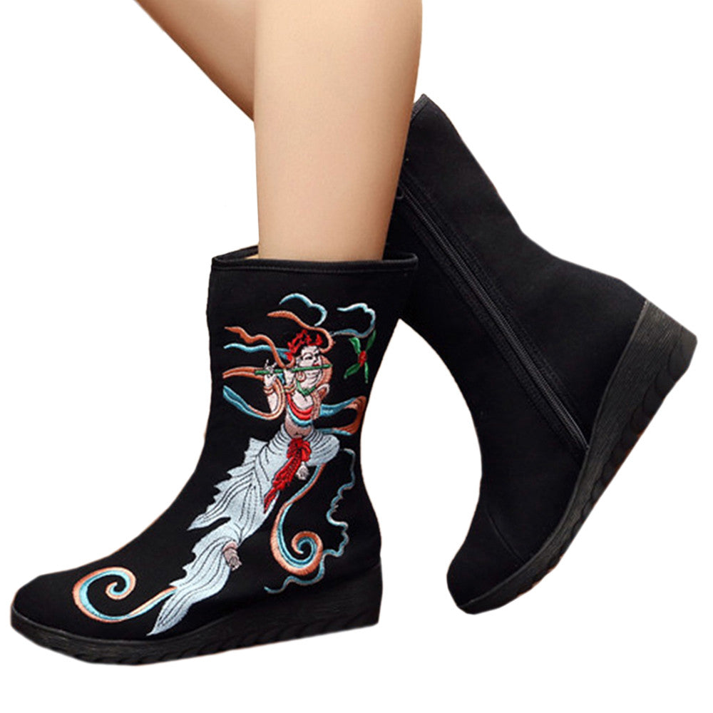 Fly to the Moon Vintage Beijing Cloth Shoes Embroidered Boots black - Mega Save Wholesale & Retail - 1