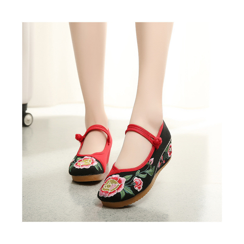 Spring National Style Embroidered Online Shoes for Women in Red & Black Anti-skidding Cowhell Sole - Mega Save Wholesale & Retail - 1