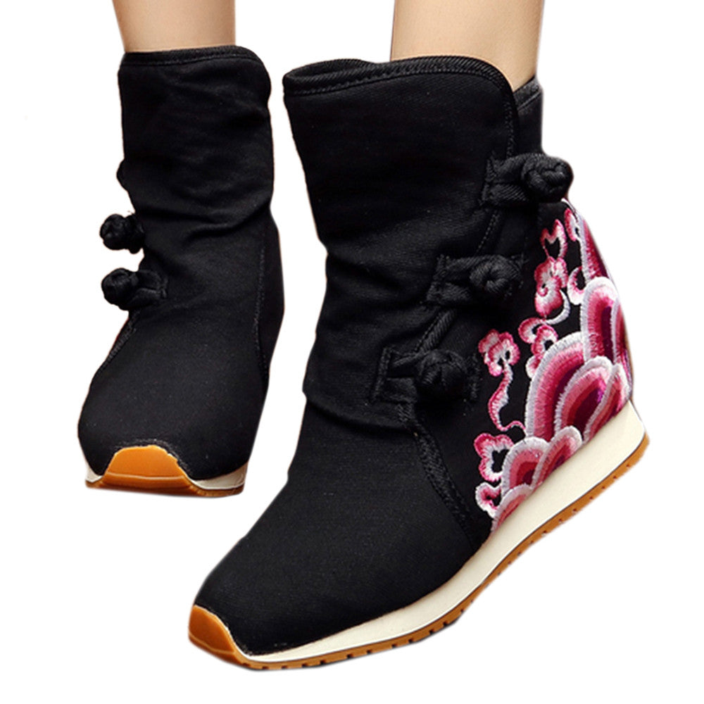 Wave Vintage Beijing Cloth Shoes Embroidered Boots black - Mega Save Wholesale & Retail - 1